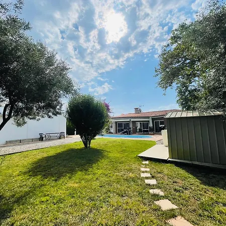 Feriehus Casa Requesens, Freiligendes Ferienhaus, Komplett Erschlossen Empuriabrava